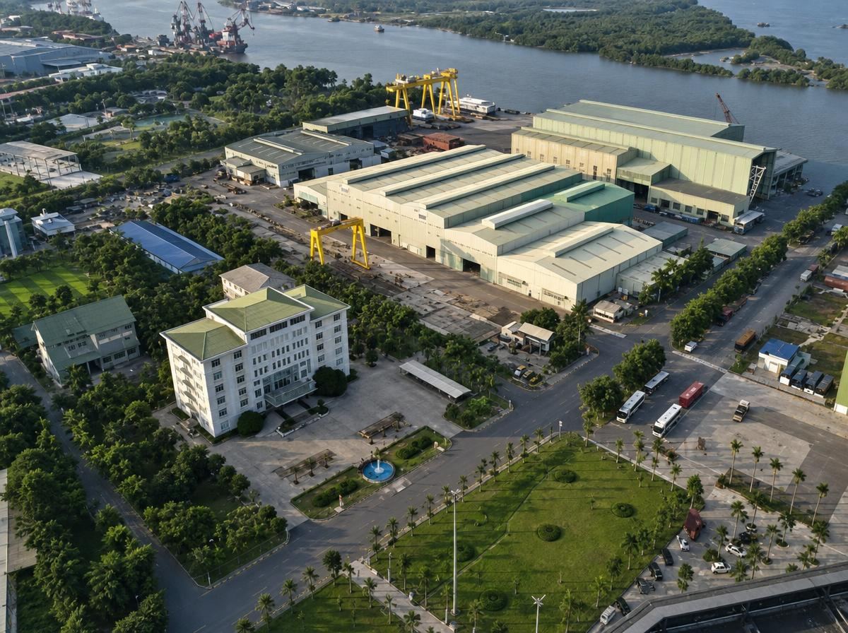 189 Shipyard, Haiphong, Vietnam, base for Superyacht Painters newbuild fairing and paint programmes
